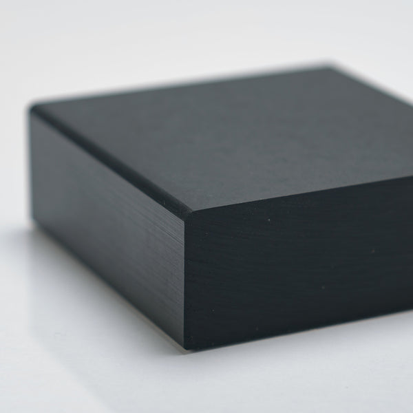 Oxtops DIY Tabletop Blank - 24" Round x 3/4" Thick - Richlite Black Diamond Color Sample Chip